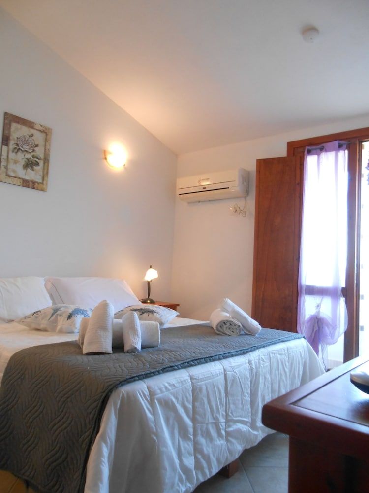 Hotel VelaSole Economy Double Room, 1 Double Bed, Garden View 3