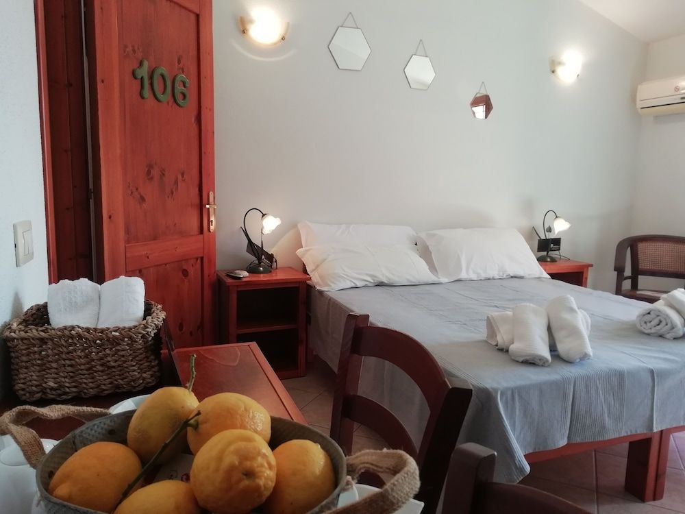 Hotel VelaSole Double Room, Garden View 10