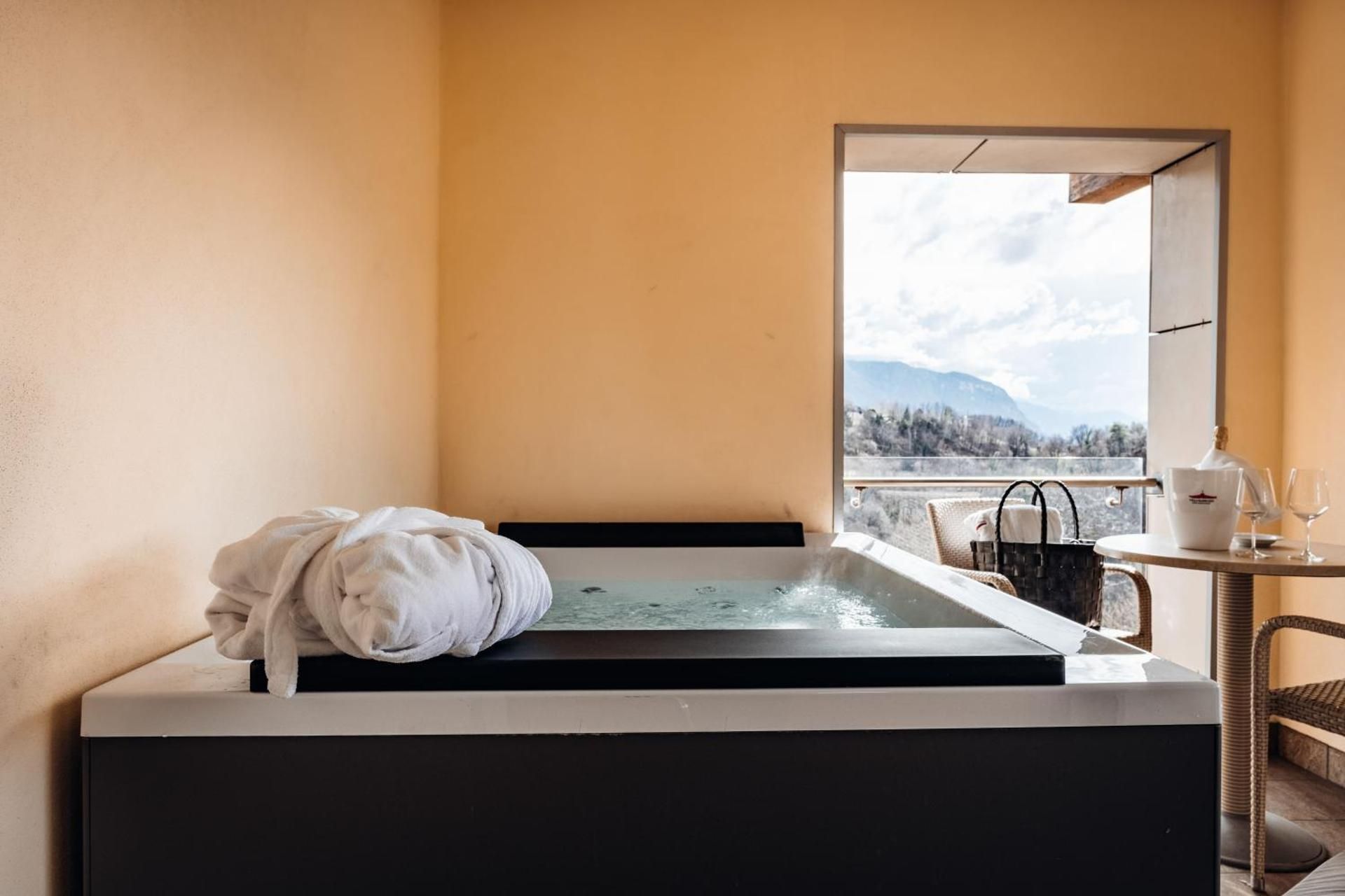 Junior Suite with Spa Bath