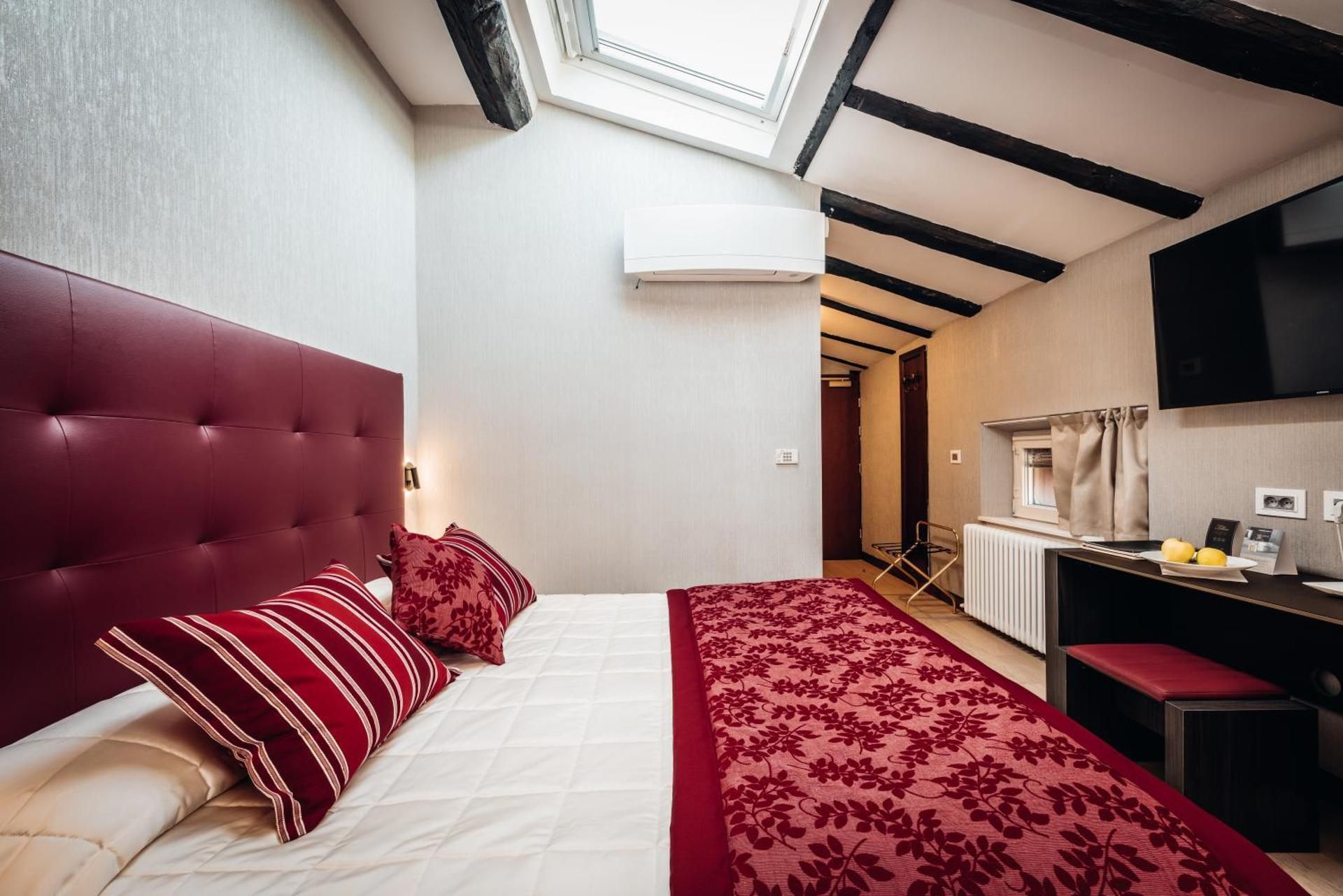 Small Single Room