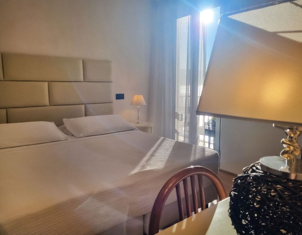 Hotel Florida Lerici Standard Double Room, 1 King Bed 19