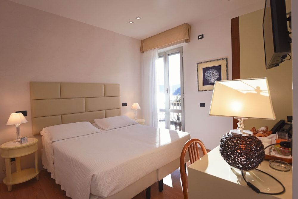 Hotel Florida Lerici Standard Double Room, 1 King Bed 5