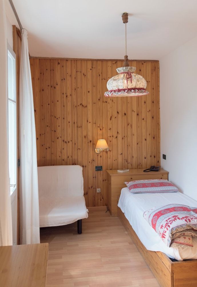 Laurino Classic Single Room 6