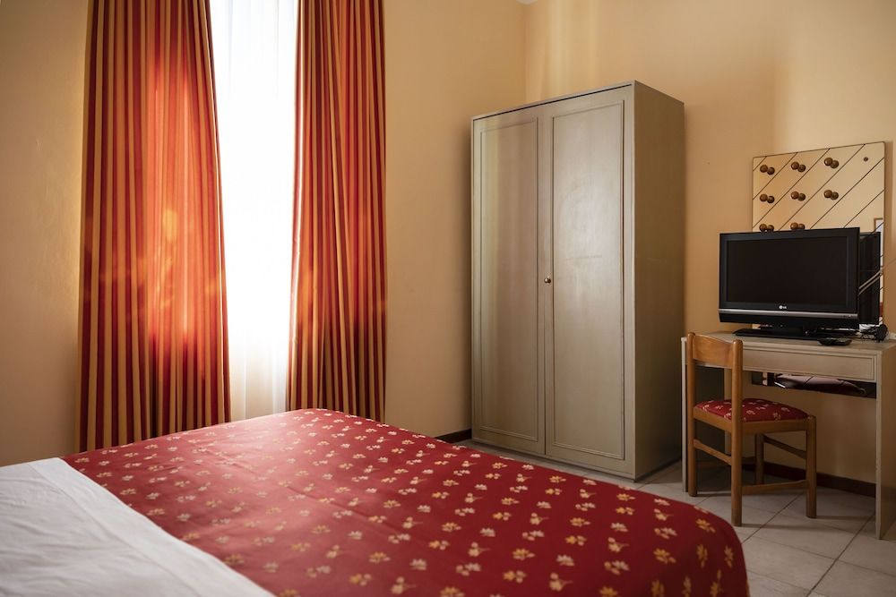 Basic Double Room