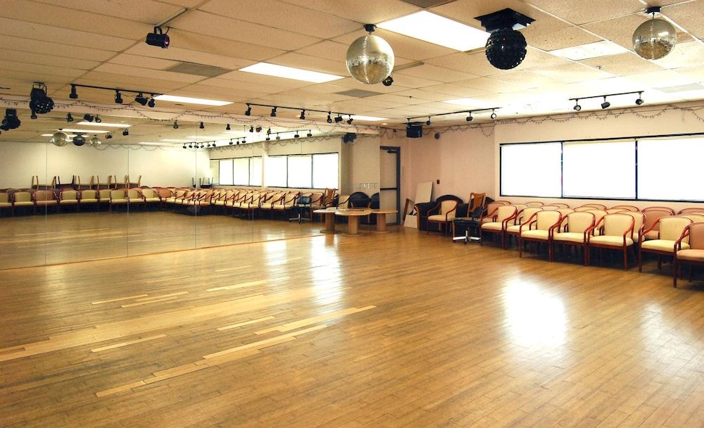 undefined Metro Plaza Hotel 5