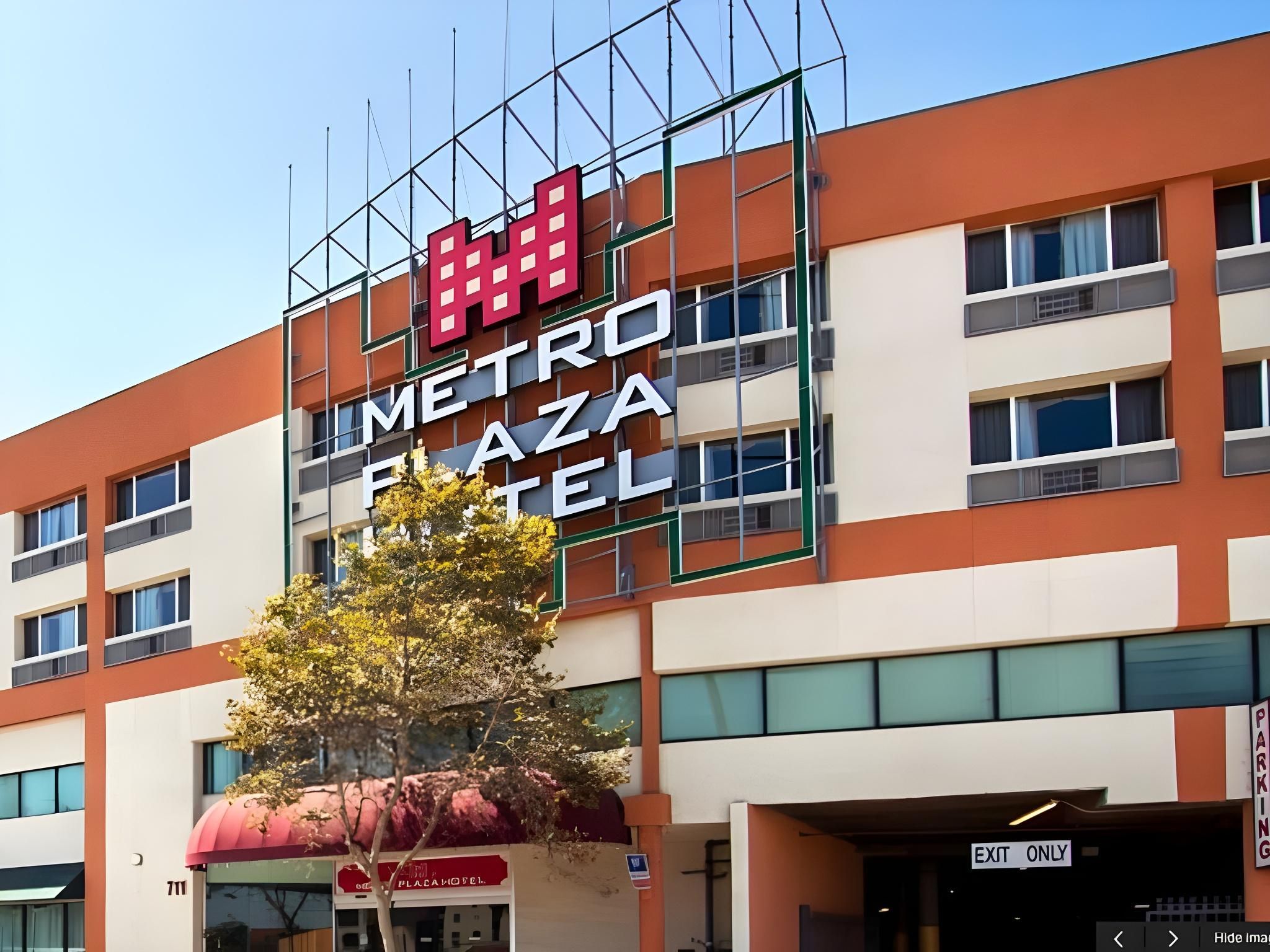 undefined Metro Plaza Hotel 5