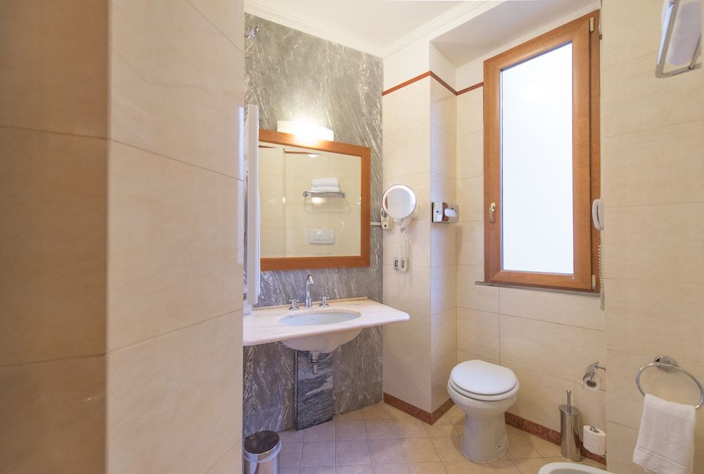 Diana Park Hotel Economy Double Room 3