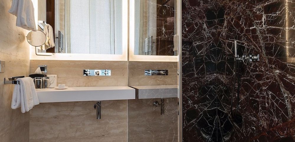 Fendi Private Suites Junior Suite 4