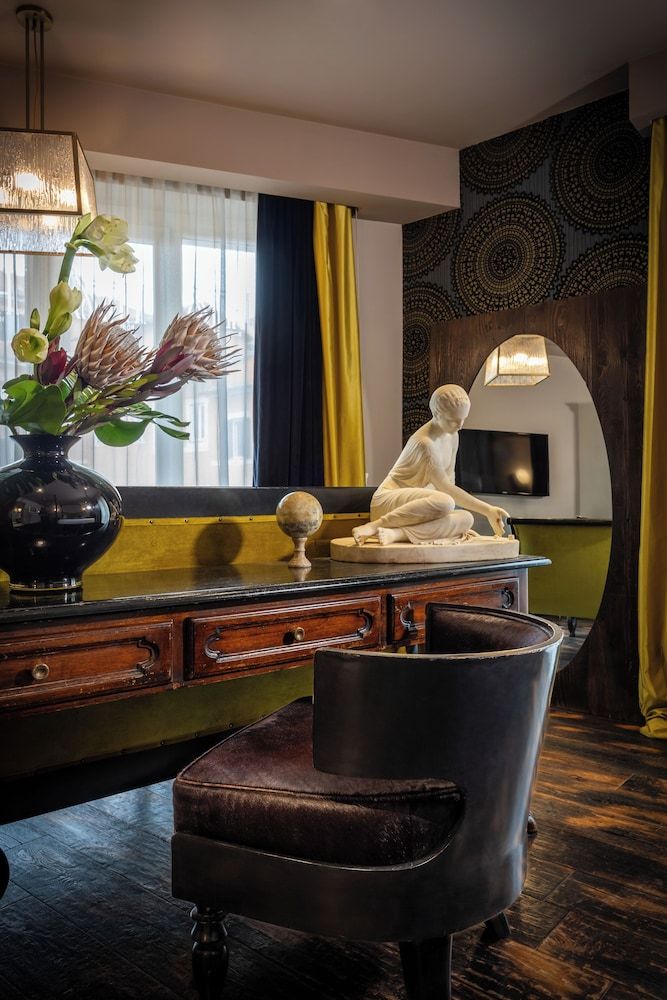 HT6 Boutique Hotel Suite, City View 11