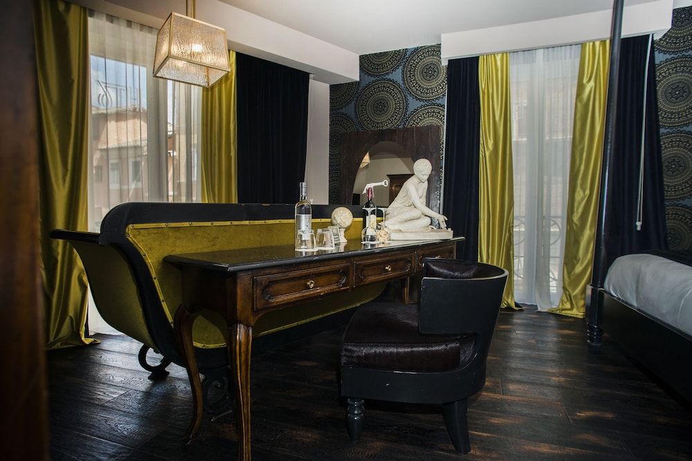 HT6 Boutique Hotel Suite, City View 17