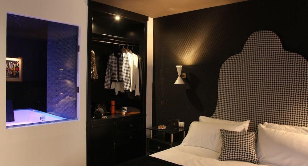 HT6 Boutique Hotel Deluxe Double or Twin Room 3