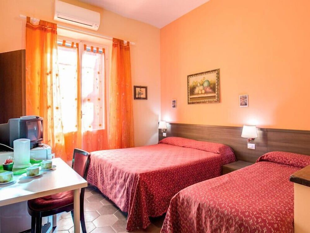 B&B Giovy Rome Double or Twin Room 6