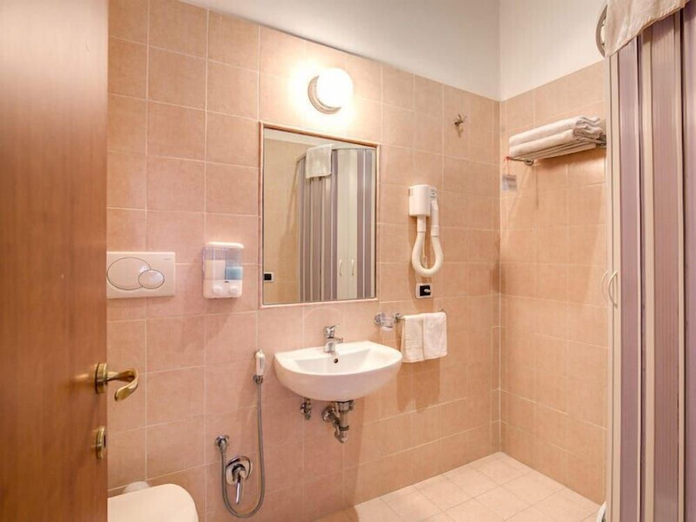 B&B Giovy Rome Double or Twin Room 13