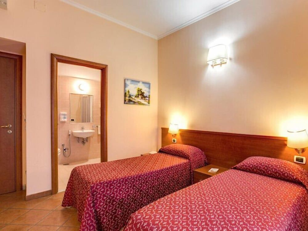 B&B Giovy Rome Double or Twin Room 7