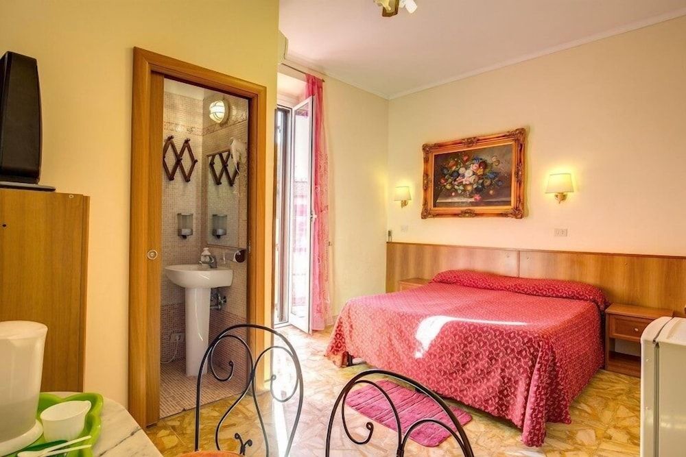 B&B Giovy Rome Double or Twin Room 8