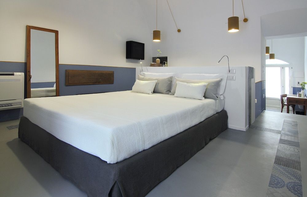 undefined Piano Piano - Rooms 2