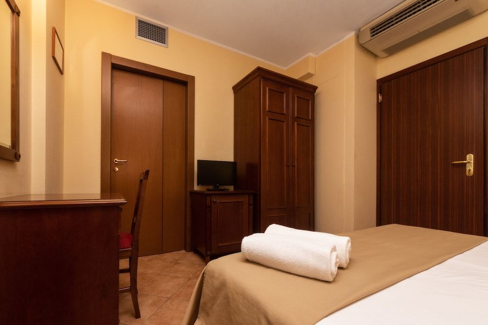 Casa Betania Basic Double Room 5