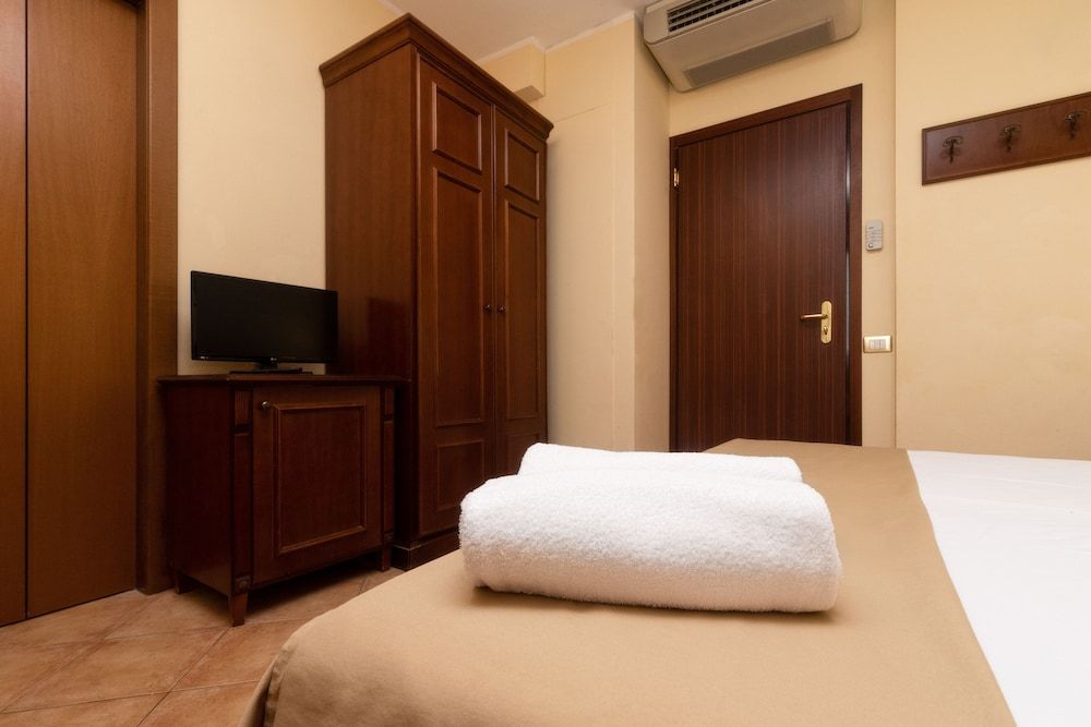 Casa Betania Basic Double Room 12