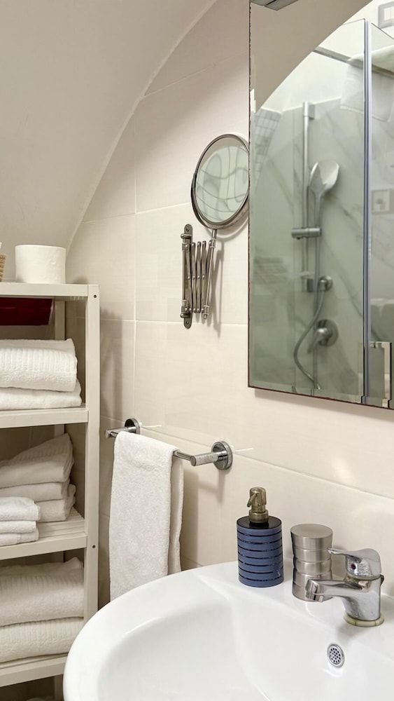 Chiaia Suites Family Suite 2