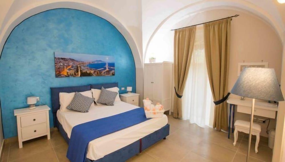 undefined Chiaia Suites