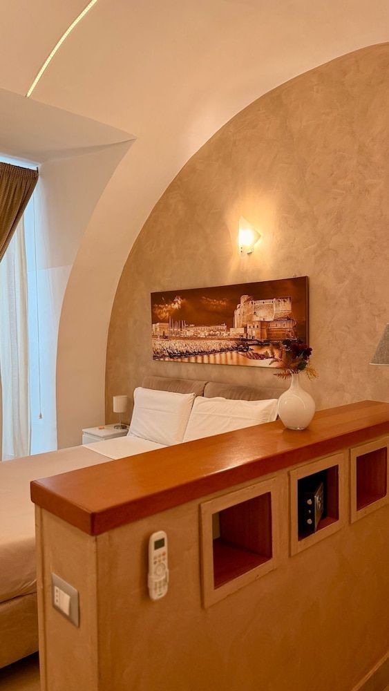 Chiaia Suites Family Suite 6