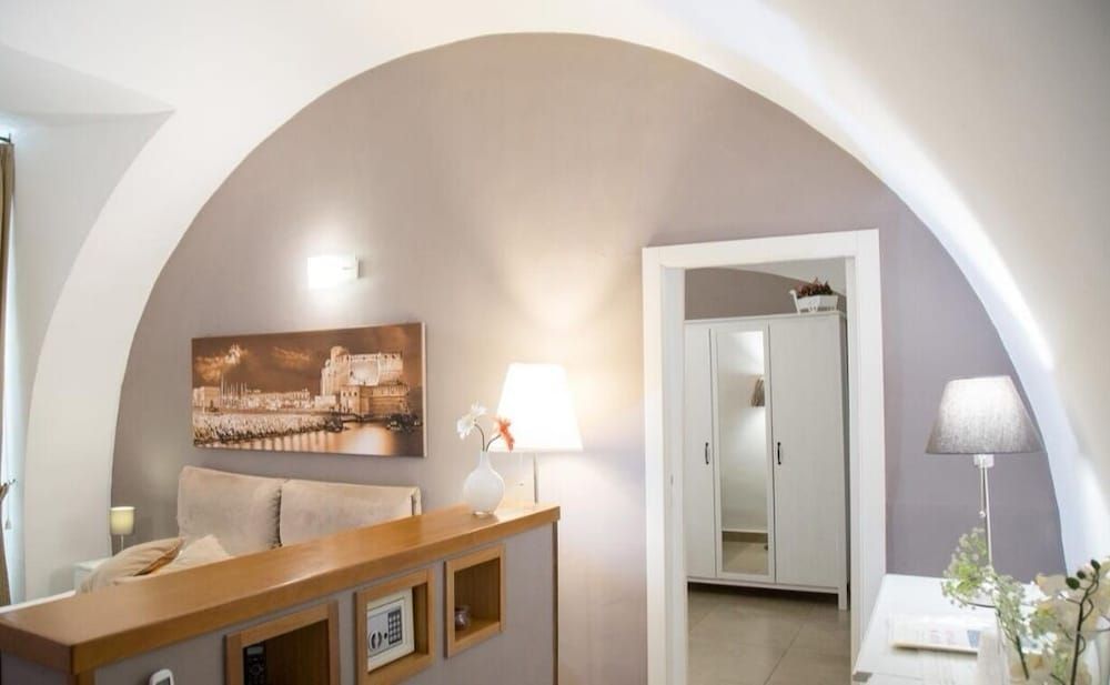 Chiaia Suites Family Suite 8