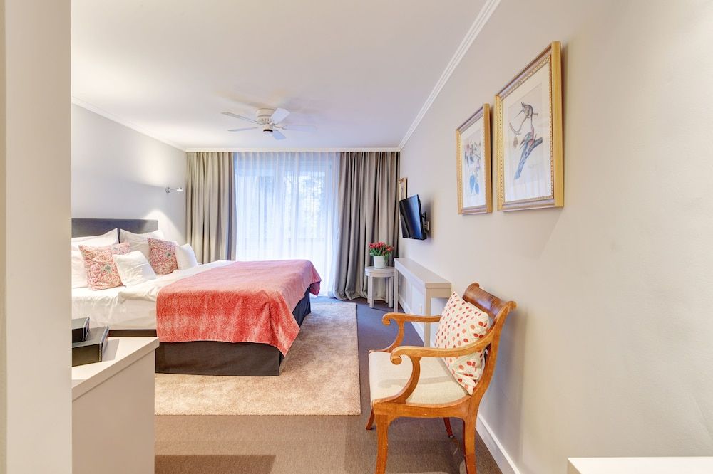 undefined Admiral Hotel 10