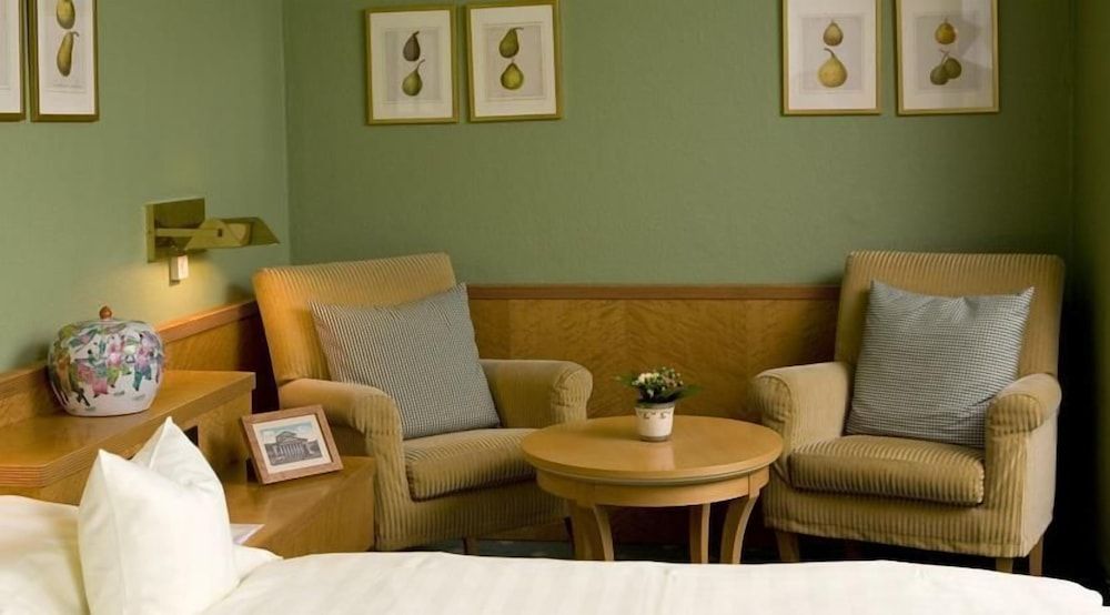 undefined Admiral Hotel 6