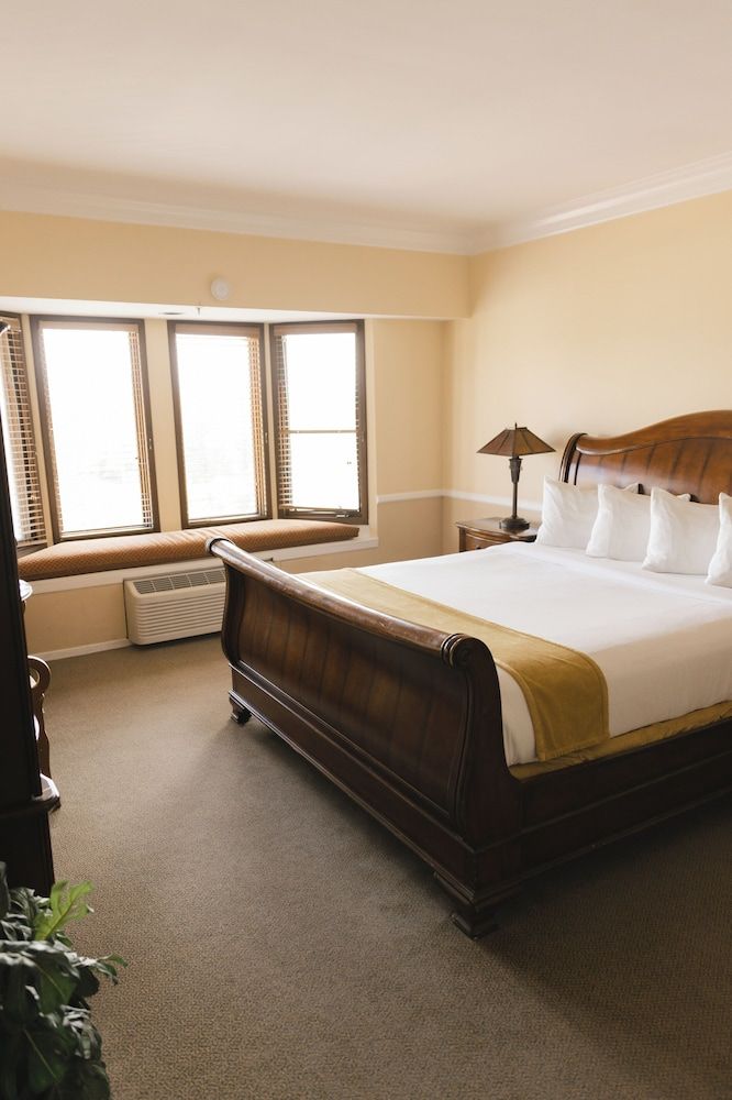 Corner Grand Suite, 1 King Bed