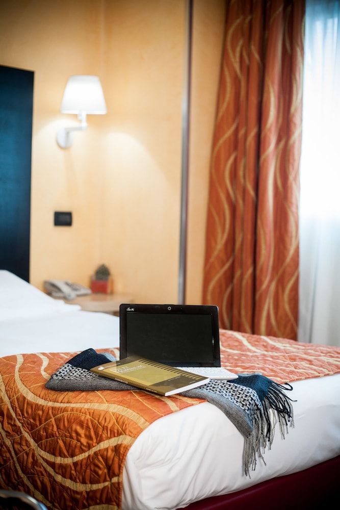 Hotel Majorana Single Room 6