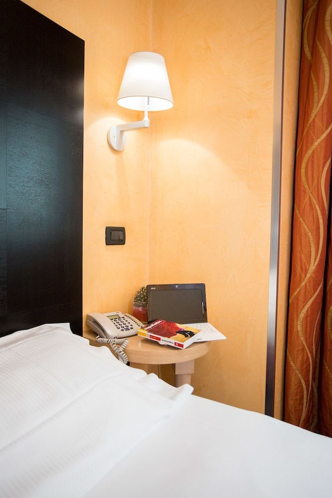 Hotel Majorana Single Room 14