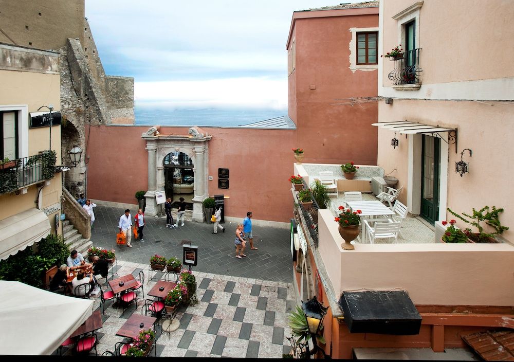 Porta Di Mezzo Luxury suites and rooms