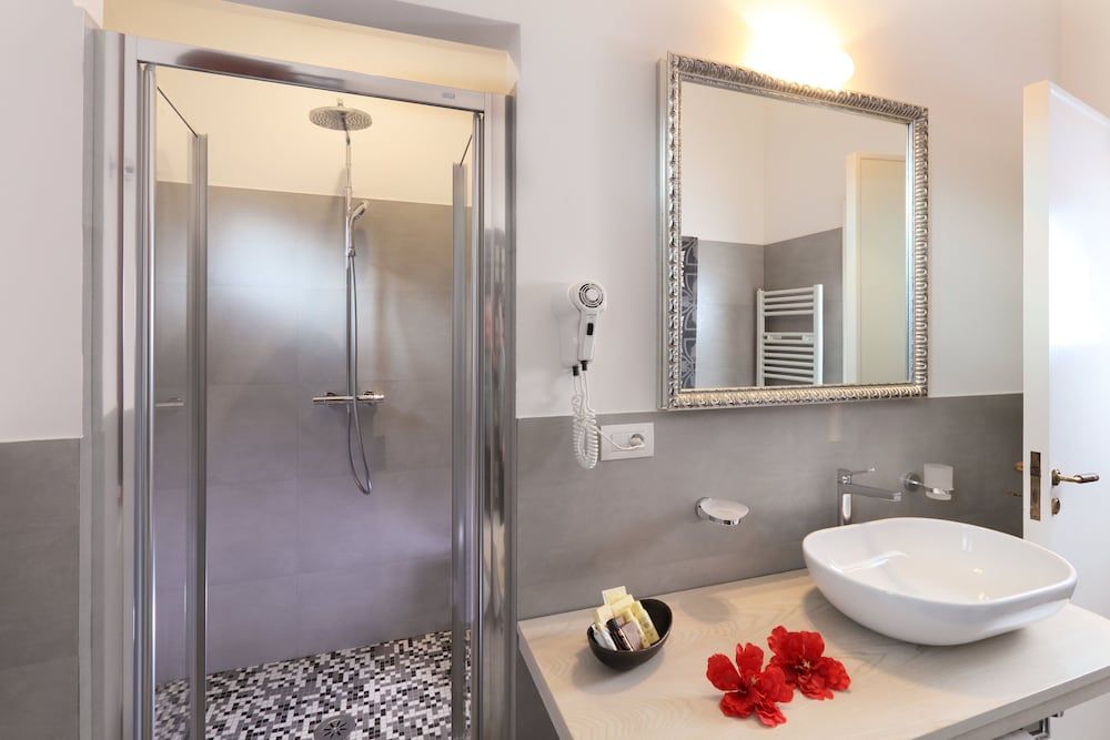 Porta Di Mezzo Luxury suites and rooms Economy Double Room 2