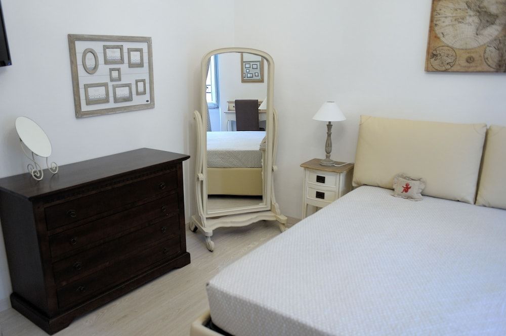 Aquarius Inn Royal Triple Room, Private Bathroom 3