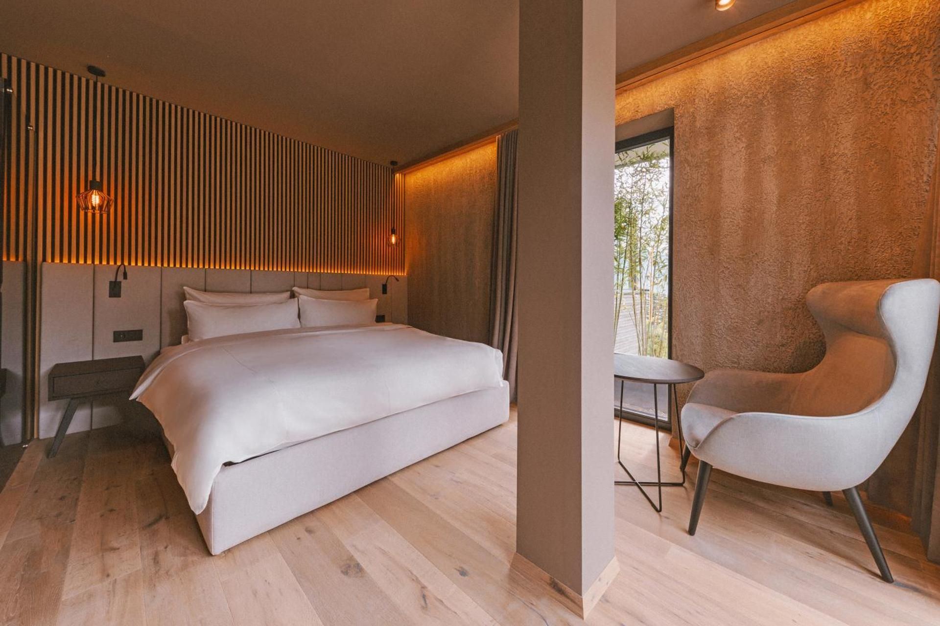 King Suite with Spa Bath