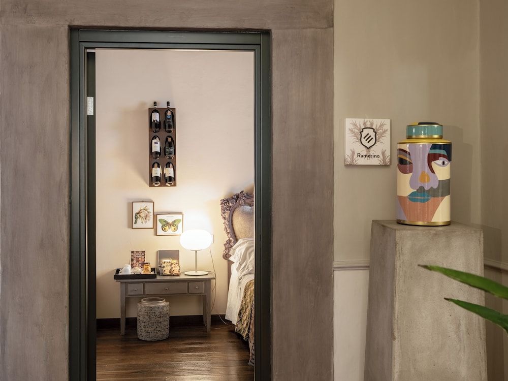 Canto degli Scali Romantic Double Room, Private Bathroom (Ramerino) 5