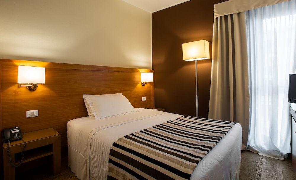 Sardegna Hotel, Suites & Restaurant Camera Compact Classic 3