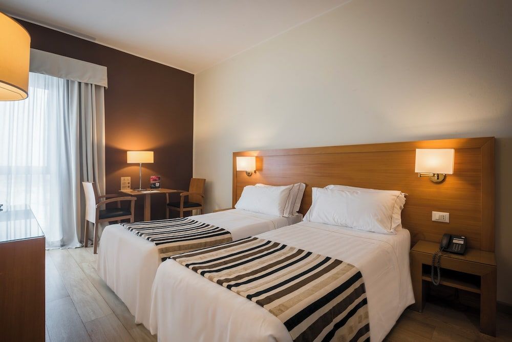 Sardegna Hotel, Suites & Restaurant Classic Double or Twin Room 7