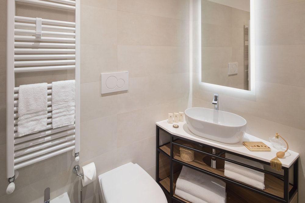 Hotel Vesuvio Family Room, Connecting Rooms, Sea View 7