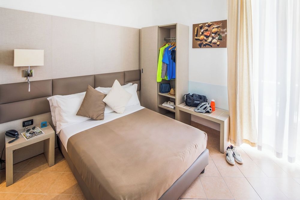 undefined Hotel Vesuvio