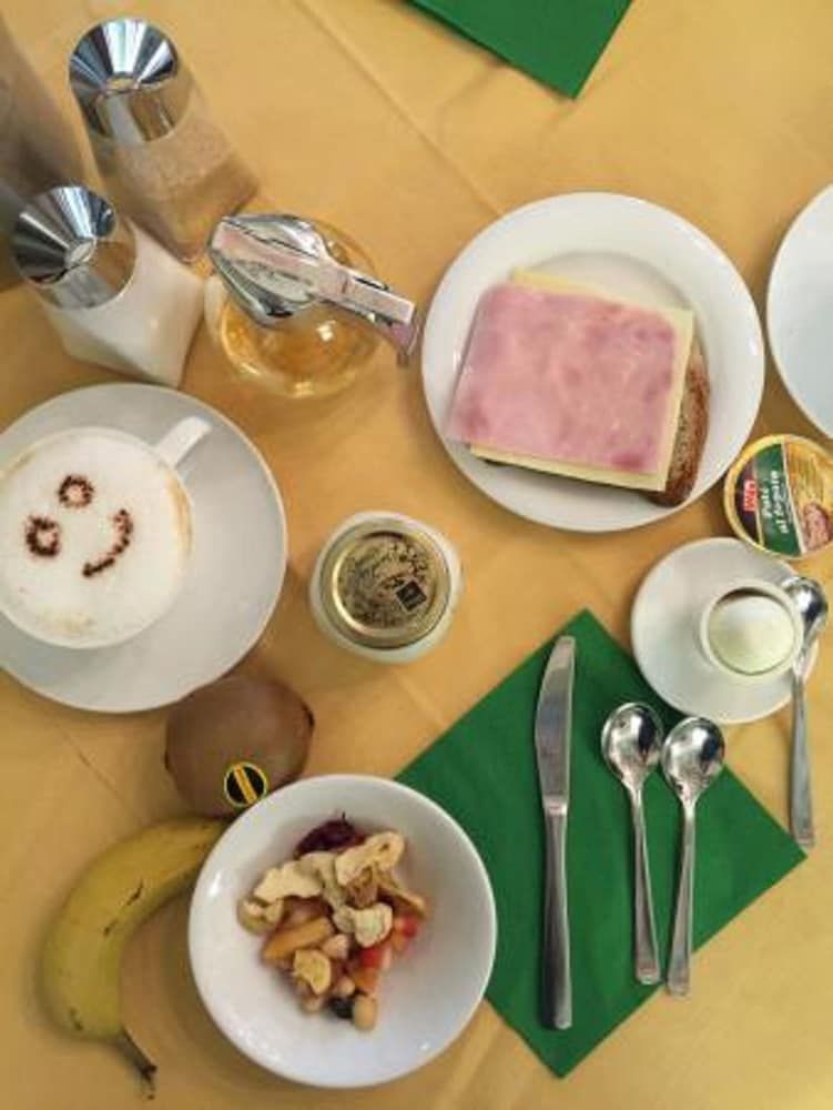 undefined Alloro B&B 6