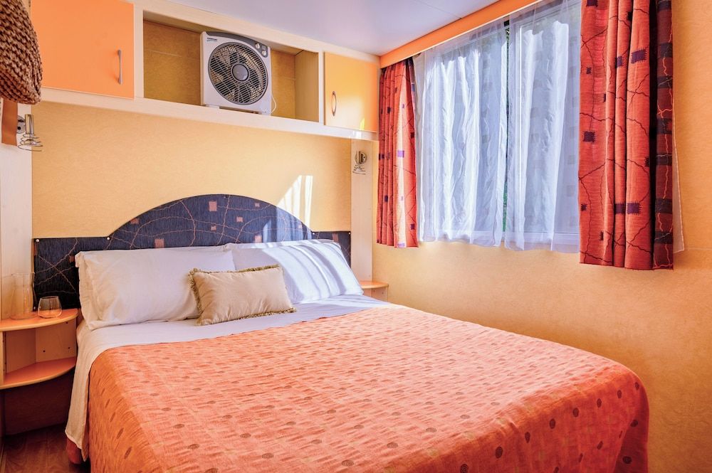 Mobile Home, 2 Bedrooms