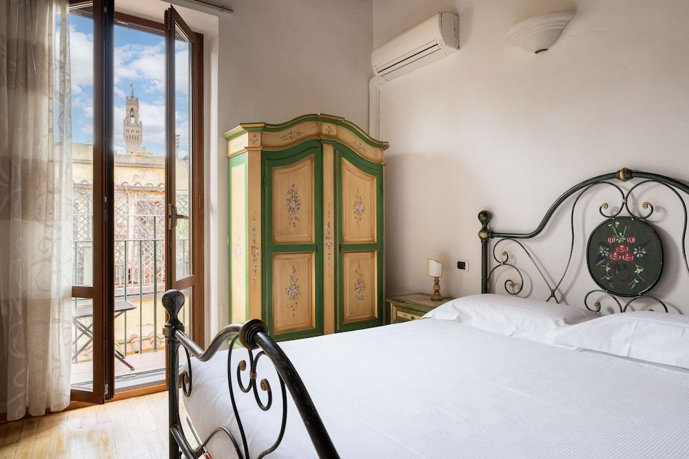 undefined Firenze Rentals 5