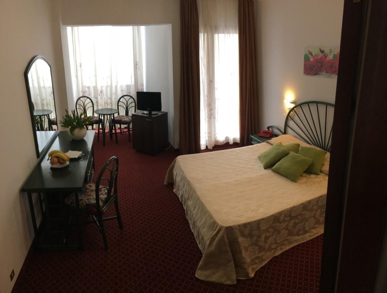 Matrimonial Deluxe Room