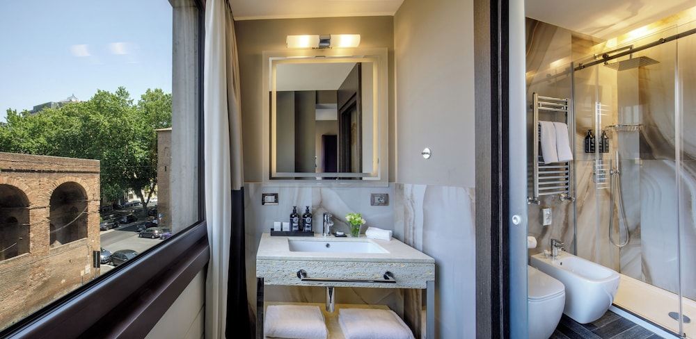 The Tribune, part of JdV by Hyatt Room, 1 King Bed 6