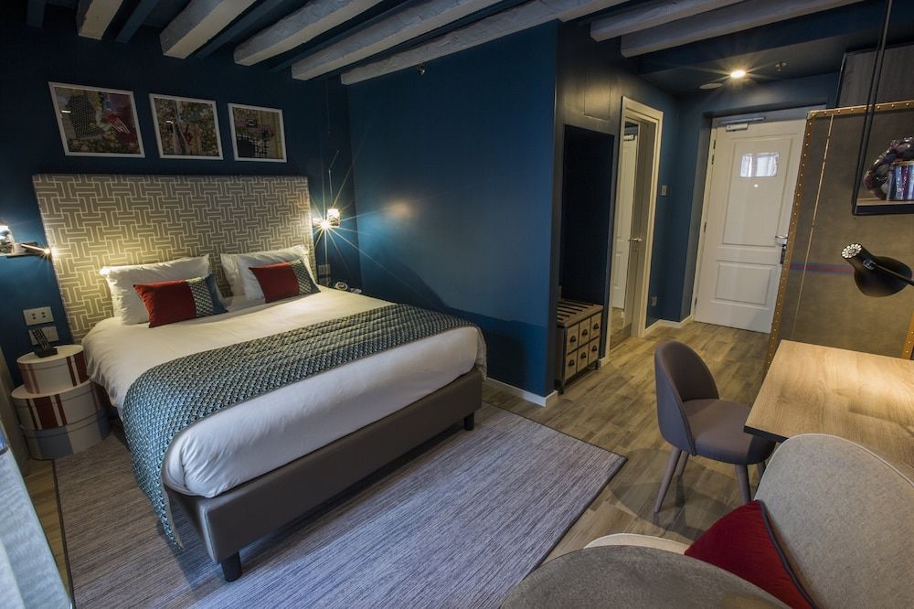 Standard Room, 1 Queen Bed