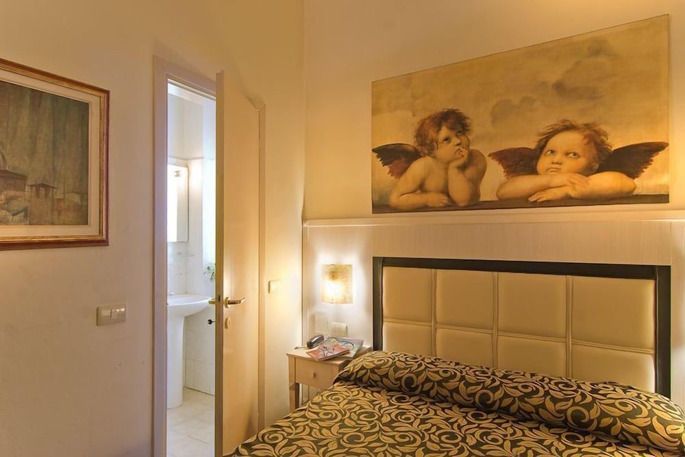 undefined Florence Room 2