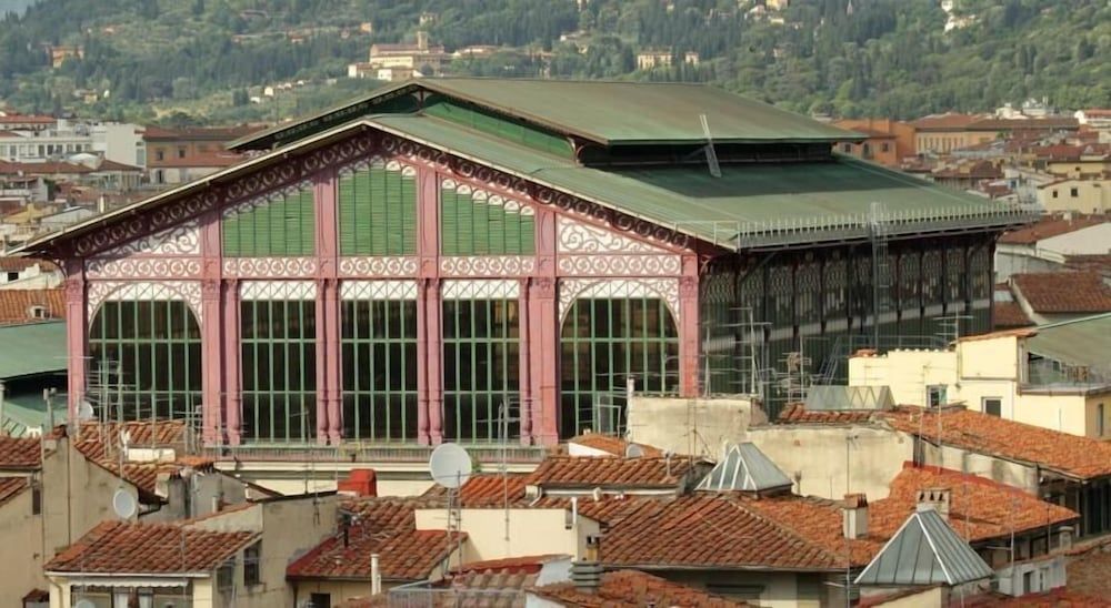 undefined Florence Room 6