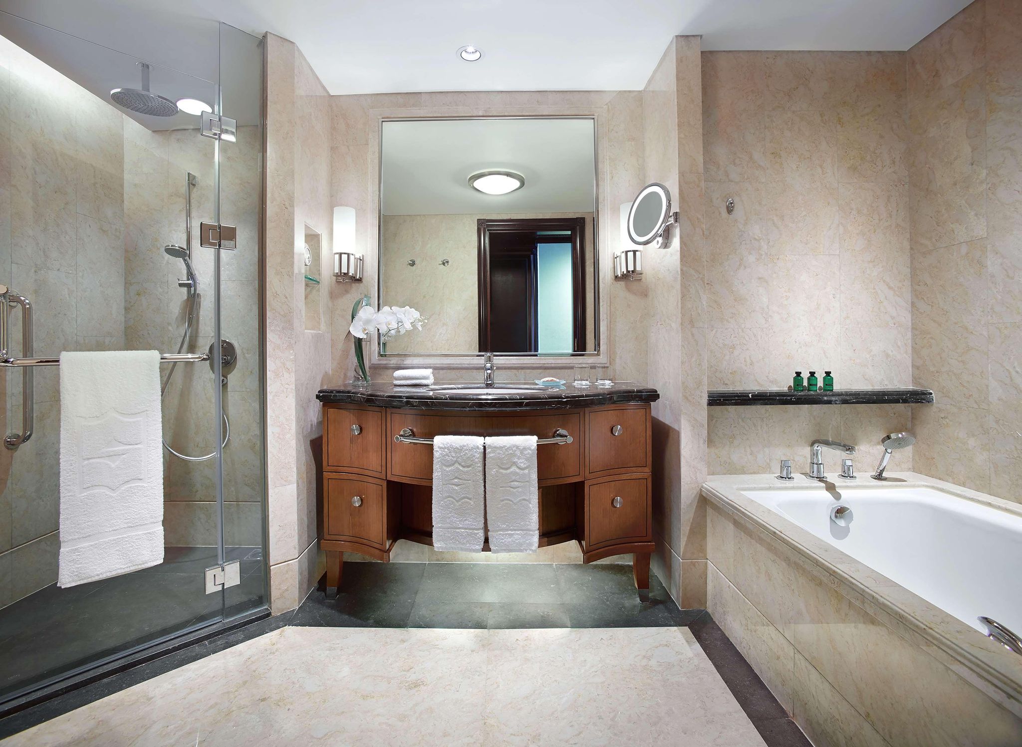 undefined Shangri-La Jakarta 6
