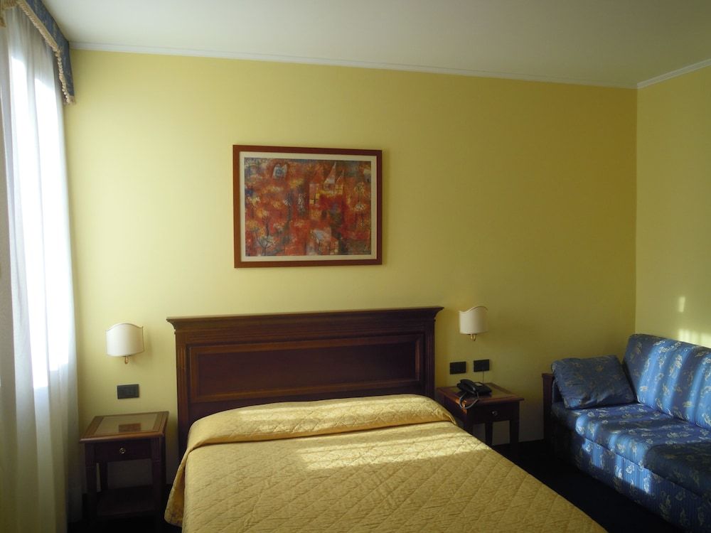 undefined Alloggi Marinella 6